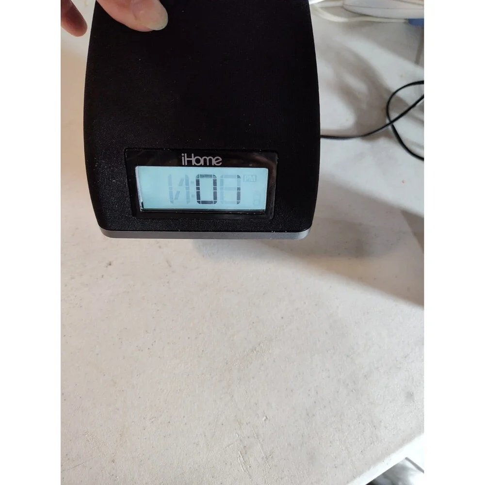 i Home Clock And Charger 1205